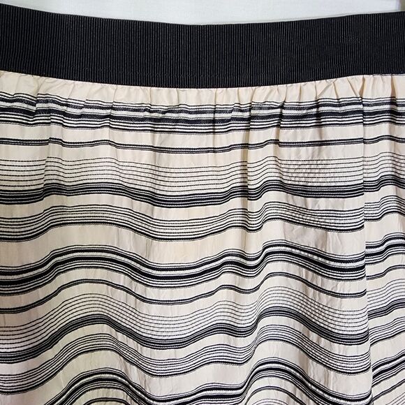 Ann Taylor Loft Womens Skirt Size 6 Cream Black Striped Silk Blend Elastic Waist - Picture 3 of 8